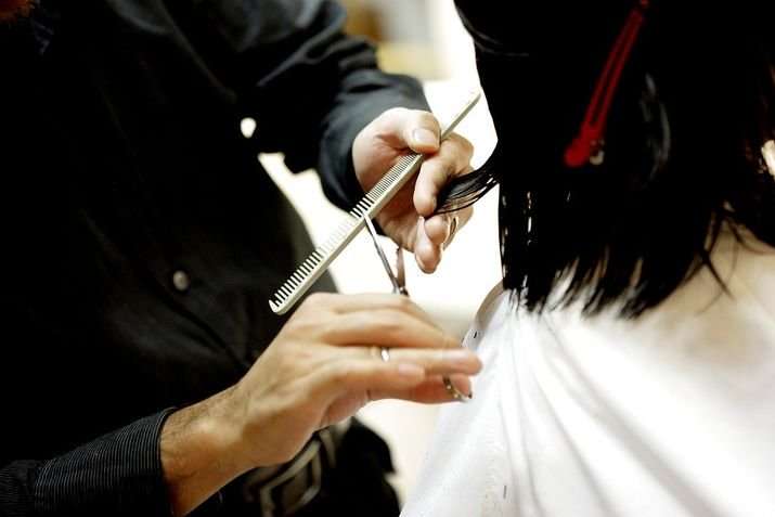У Хорватії відкривають салони краси та перукарні