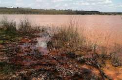 Последствия уничтожения шахт на оккупированном Донбассе. Фото отравленных рек и ставков