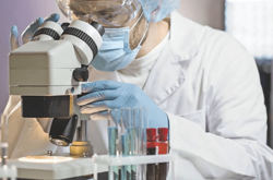 Число зараженных коронавирусом в Украине достигло 12,7 тысяч