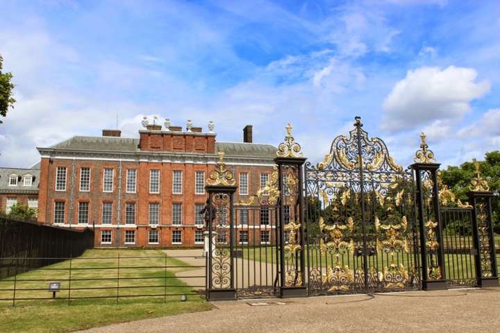 Принц Вільям дозволив літакам швидкої допомоги дозаправлятися у дворі Кенсінгтонського палацу