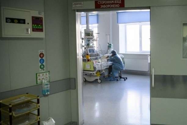 У лікарнях Чернівців закінчилися місця для хворих на коронавірус