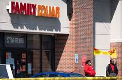 Охоронець сказав касиру не обслуговувати покупців, які відмовилися виконати розпорядження губернаторки про носіння масок у торговельному залі. Це і стало причиною розправи