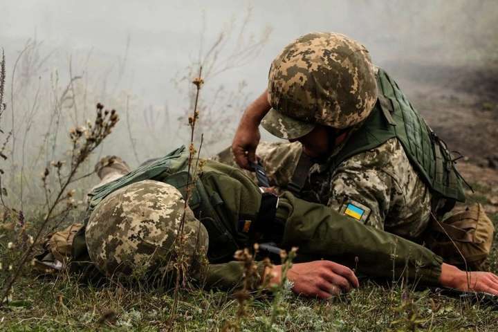 Доба на Донбасі: 15 ворожих обстрілів, двоє українських бійців постраждали
