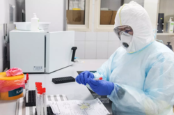  В Росії четверту добу поспіль виявляють від 10 тис. хворих на коронавірус  