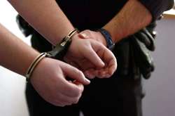 У Борисполі жінка тримала чоловіка в ямі зі сміттям