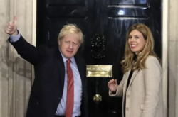 Британский премьер Борис Джонсон с новой возлюбленной Кэрри Саймондс