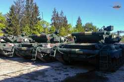 Львівський бронетанковий завод передав Міноборони 4 танки Т-64 і 2 танки Т-72 (фото)