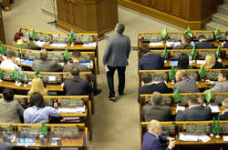 Депутати підтримали законопроєкт про страхові виплати медикам