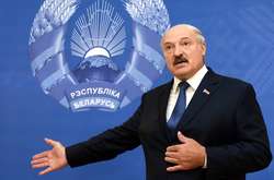  Олександр Лукашенко очолює Білорусь з 1994 року 