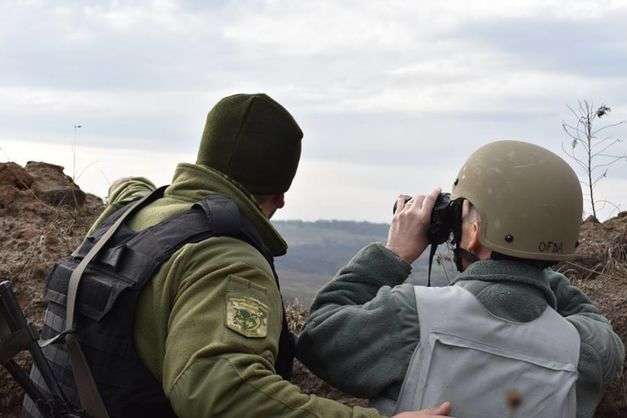Загострення на Донбасі: ворог обстріляв Широкине, поранено трьох бійців 