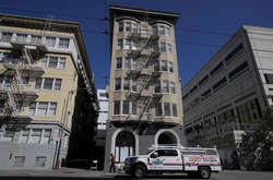 Отель, в который на время карантина поселили бездомных