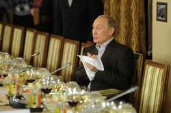 Годують Путіна тричі на день, а про його гастрономічні переваги не знають навіть ті, хто готують йому їжу