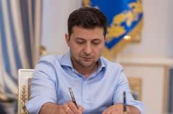 Президент присвоїв звання «Мати-героїня» майже 680 українкам