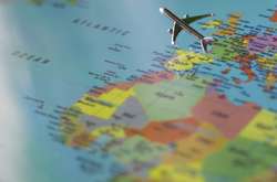 Близько 90 країн і регіонів повністю або частково закрили кордони для туристів