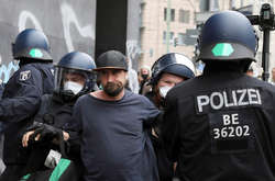 Протести у Німеччині тривають попри поступове послаблення карантину в останні тижні