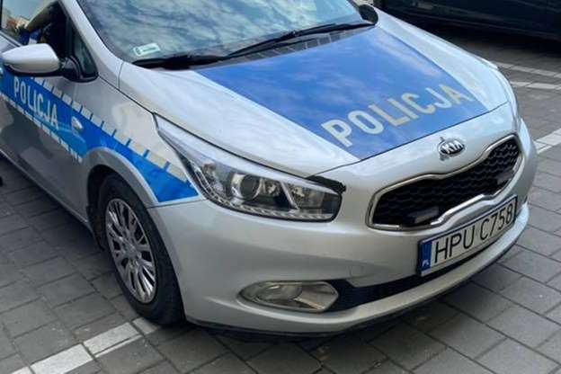 Чоловік у Польщі зламав ногу поліцейському, бо… розійшовся з дівчиною