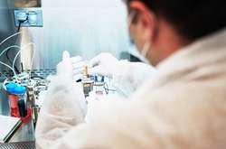 Биолог объяснила, у кого формируется иммунитет к коронавирусу