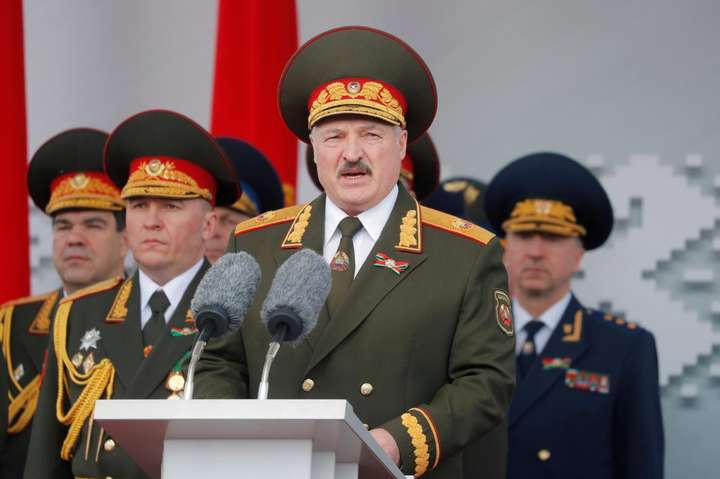 Лукашенко: після параду 9 травня в Білорусі знизилася захворюваність на пневмонії
