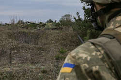 На востоке Украины военный получил осколочное ранение