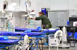 Уряд Швеції планує додатково найняти співробітників для центрів догляду за літніми людьми, які найбільше страждають від впливу вірусу