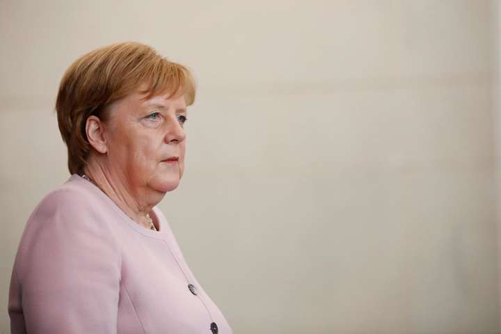 Меркель допускає запровадження проти Росії нових санкцій через кібератаки