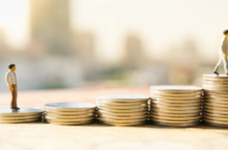 Пенсии в Украине: когда стоит ожидать очередное повышение