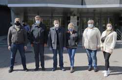  П'ятеро медиків-добровольців із Дніпра допомагатимуть лікарям Чернівецької міської лікарні №1 