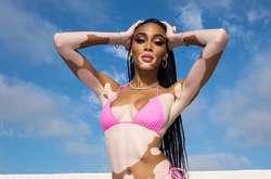 Канадская супермодель Винни Харлоу