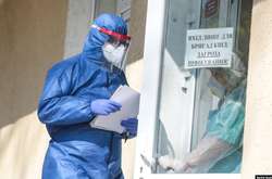 У Кривому Розі головлікар «самовільно виписала» 15 пацієнтів з Covid-19, двоє з них померли 