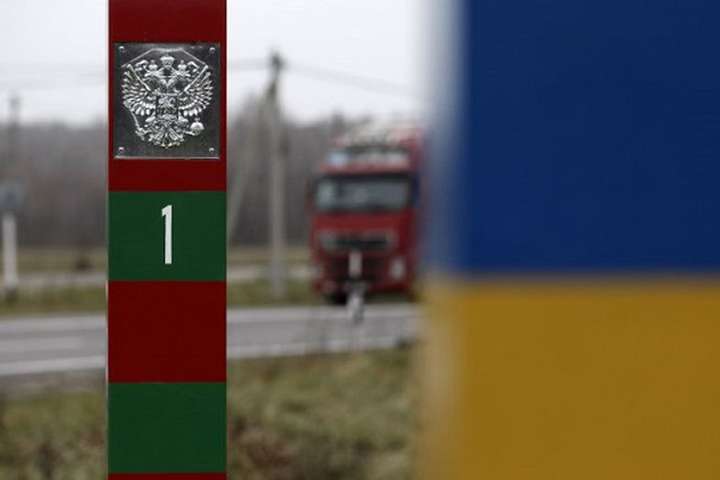 У МЗС роз’яснили, хто зможе їздити до Білорусі за внутрішніми паспортами 