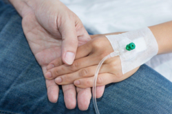  Через конфлікт чиновників онкохворі та ВІЛ-інфіковані пацієнти залишаться без ліків 