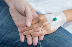 Онкобольные и ВИЧ-инфицированные с сентября могут остаться без лекарств. Заявление руководителя «Медицинских закупок»