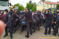 У Луцьку сталась масова бійка між муніципальною вартою і підприємцями, є постраждалі