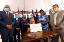 Губернатор Пуерто-Ріко Ванда Васкез підписала законопроект про остаточне визначення політичного статусу країни