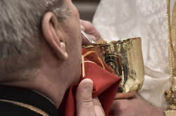 Німецький уряд заборонив причастя через коронавірус