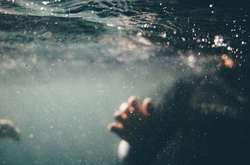 Ніхто не помітив, що чоловік, котрий кинувся на порятунок, теж загинув