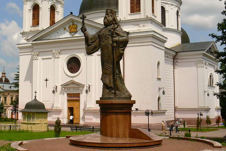 Московська церква на Буковині засекретила дані про кількість хворих батюшок (документ) 
