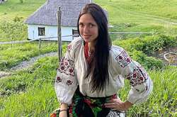  Украинская певица Виктория Смеюха  
  