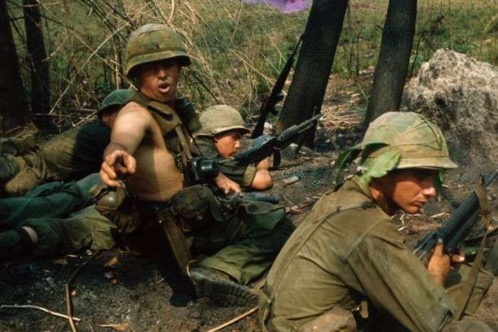 Війна очима фотографів. Якісні кольорові світлини бойових дій у В'єтнамі
