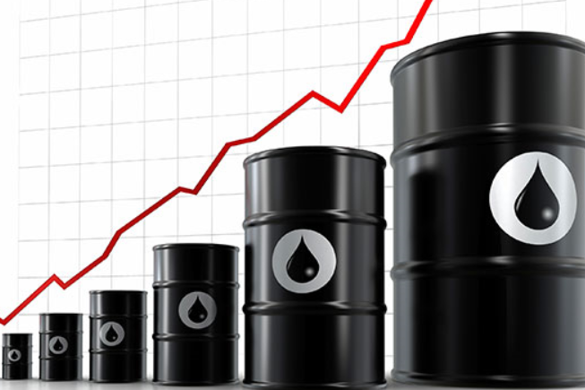 Нафта продовжує дорожчати, попит відновлюється