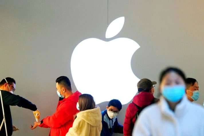 Apple відновлює роботу майже 100 магазинів по всьому світу