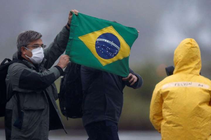 Бразилія випередила Велику Британію за кількістю хворих на коронавірус