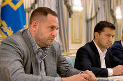 «Плівки Єрмака»: Антикорупційний суд став на захист Зеленського