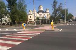 На столичних дорогах з’явилися нові острівці безпеки (фото)