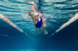 Керівника МОЗ закликали дати дозвіл на плавання в басейнах під час карантинних заходів