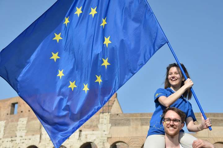 Страны ЕС согласовали правила безопасного туризма