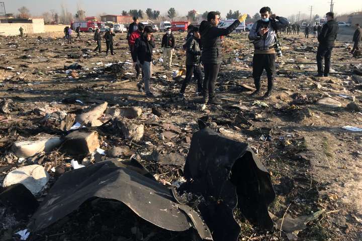 Очільник комісії з розслідування катастрофи МАУ: іранці збирали деталі літака на металобрухт