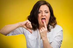 Горечь во рту: почему появляется и как от нее избавиться