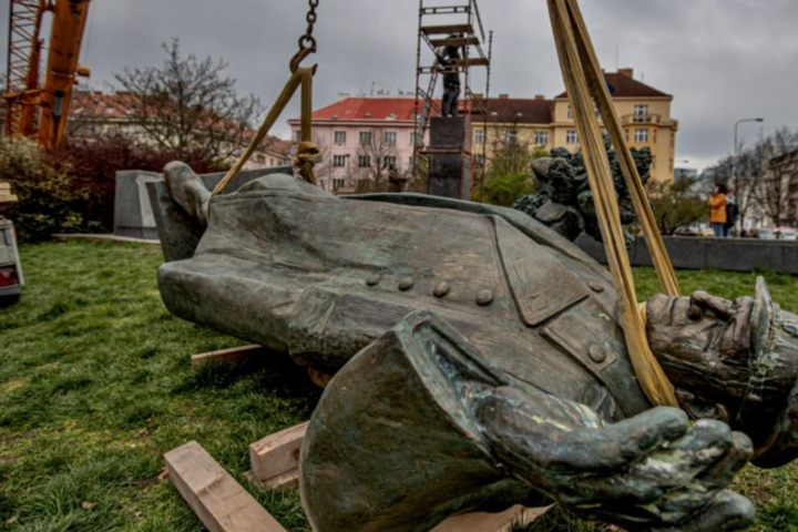 Чехія відмовилось передати Росії демонтований пам’ятник маршалу Конєву