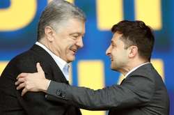  Зеленский вынужден двигаться в гуманитарной и геополитической парадигме Порошенко